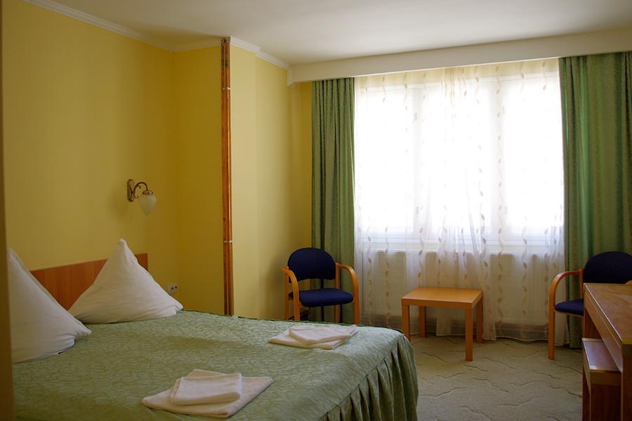 Hôtel Vila Mihu à Geoagiu Băi Extérieur photo