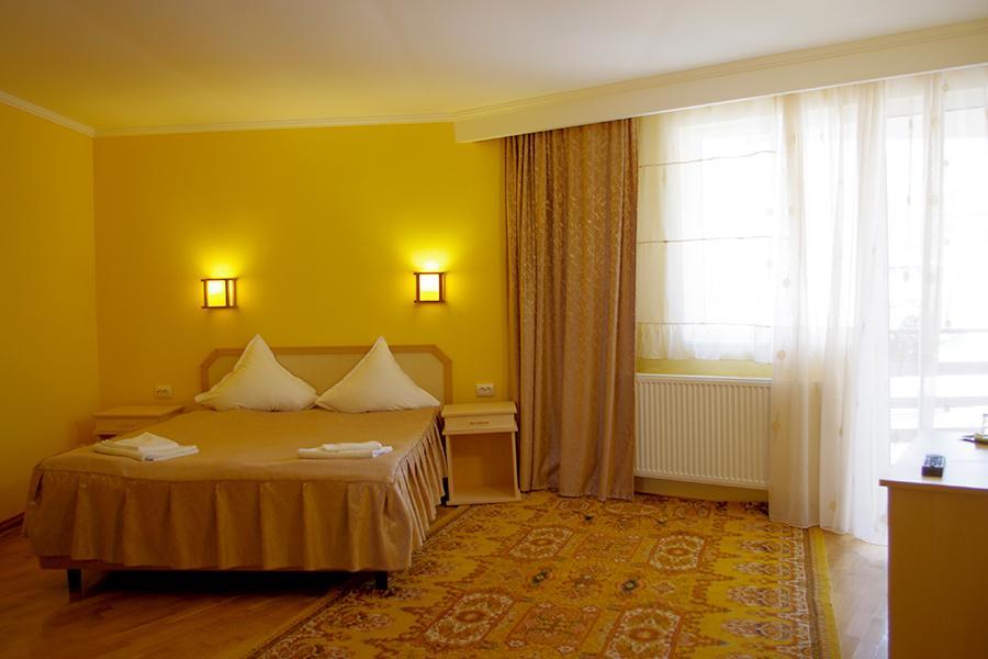 Hôtel Vila Mihu à Geoagiu Băi Extérieur photo